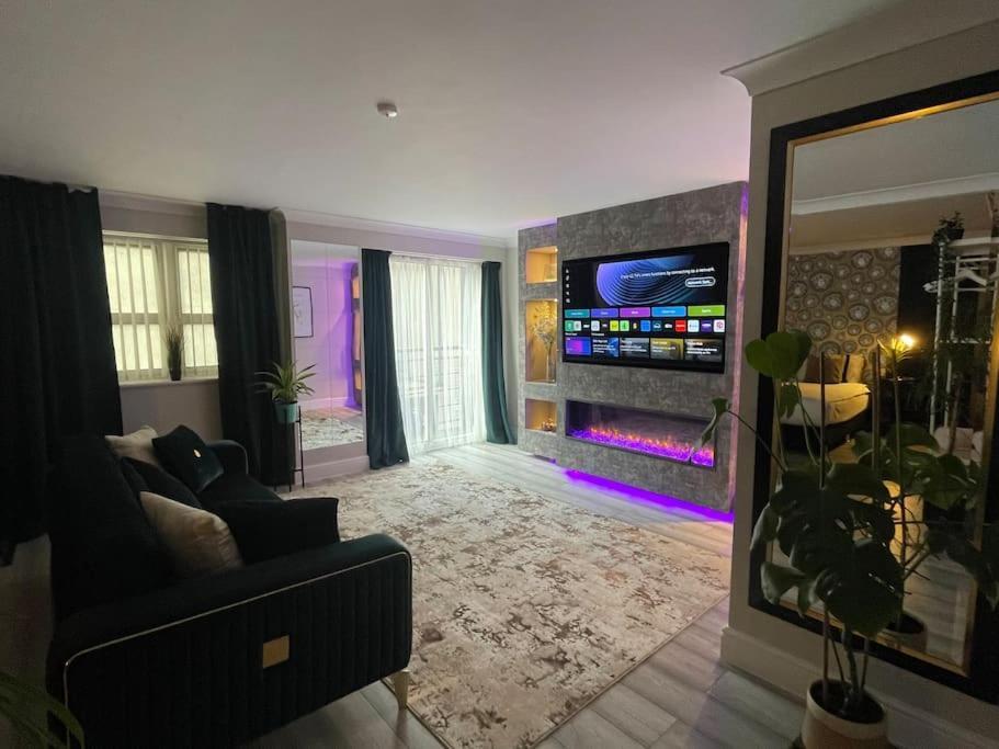 The Exclusive Jacuzzi Apartment バーミンガム エクステリア 写真