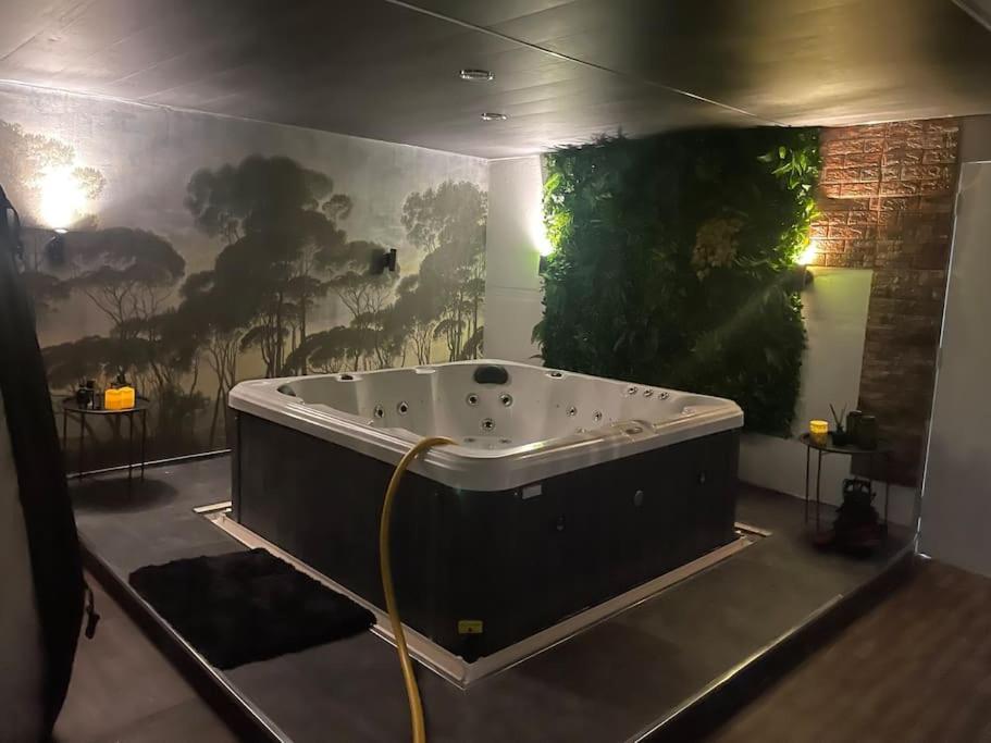 The Exclusive Jacuzzi Apartment バーミンガム エクステリア 写真
