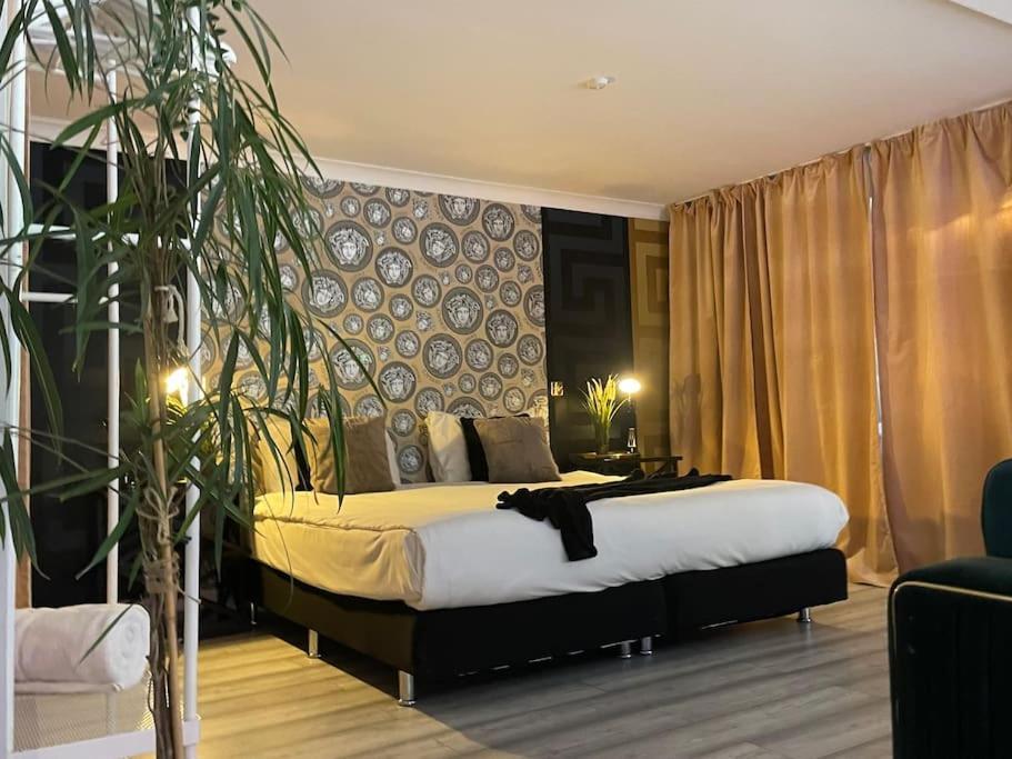 The Exclusive Jacuzzi Apartment バーミンガム エクステリア 写真
